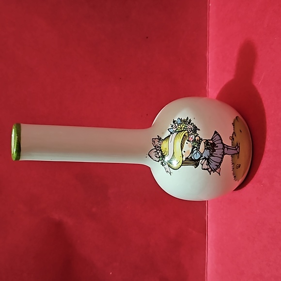 Vintage 1974 Joan Walsh Anglund Ceramic Flower Bud Vase Sweet Remembrance Rose - Picture 1 of 6